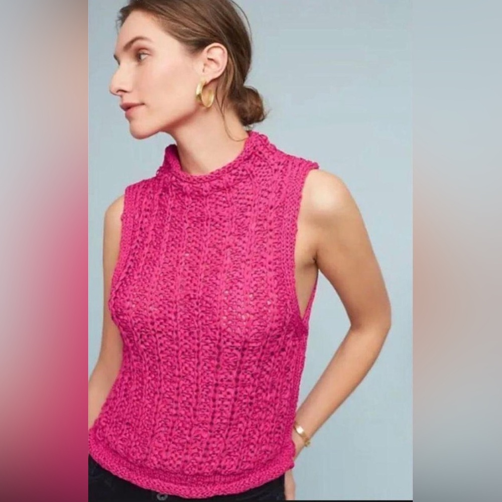 Anthropologie Moth Hit Pink sleeveless stretch crochet mesh top size XS